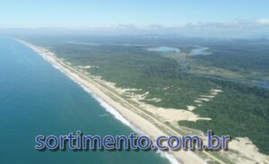 Praia Grande em Sao Francisco do Sul Temporada Verão - Foto : Adrio Centeno | IMA - Sortimentos.com.br