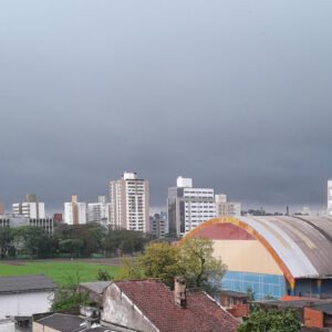 Giro de notícias da chuva em Porto Alegre no dia 26 de setembro