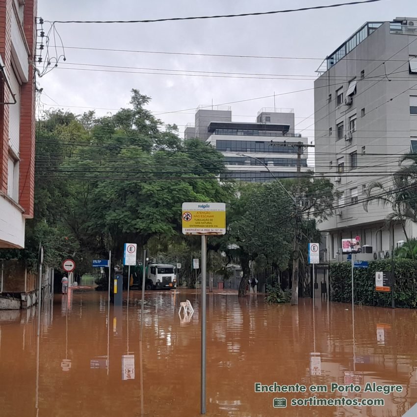 Enchente Bairro Menino Deus em Porto Alegre - Sortimento Enchente do Guaíba