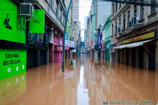 Fotos da enchente no centro de Porto Alegre