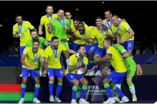 Seleção Brasileira conquista hexa da Copa do Mundo de Futsal