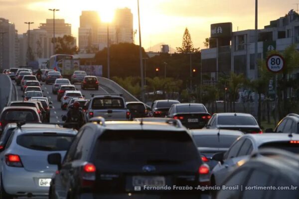 Acidentes de trânsito no Rio de Janeiro somam mais de 20 mil em 2025