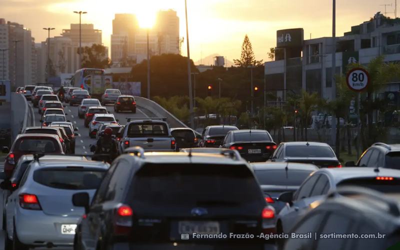 Acidentes de trânsito no Rio de Janeiro somam mais de 20 mil em 2025