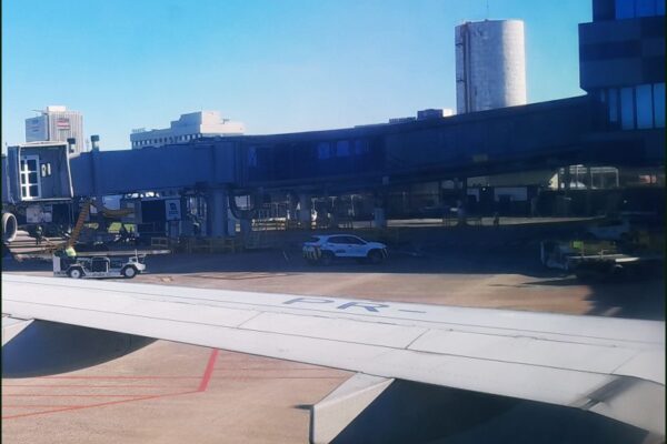 Aeroportos da Região Sul do Brasil concentram um terço do tráfego aéreo nacional até agosto de 2025 Aeroporto Internacional Salgado Filho em Porto Alegre - sortimento.com.br