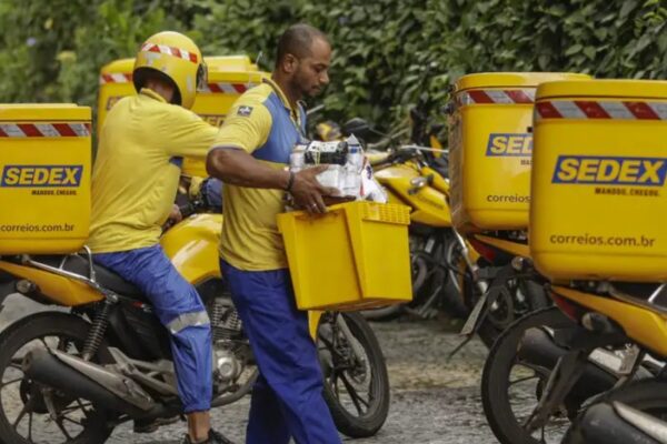 Plano de reestruturação : Correios aprovam demissão voluntária e fechamento de agências