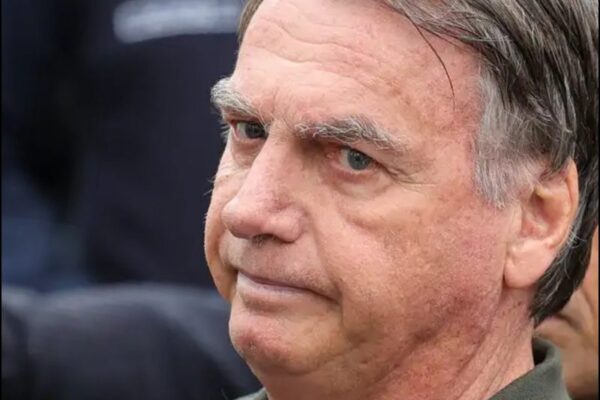 Atos Antidemocráticos : Supremo Tribunal Federal (STF), por unanimidade, mantém condenação de Jair Bolsonaro e aliados