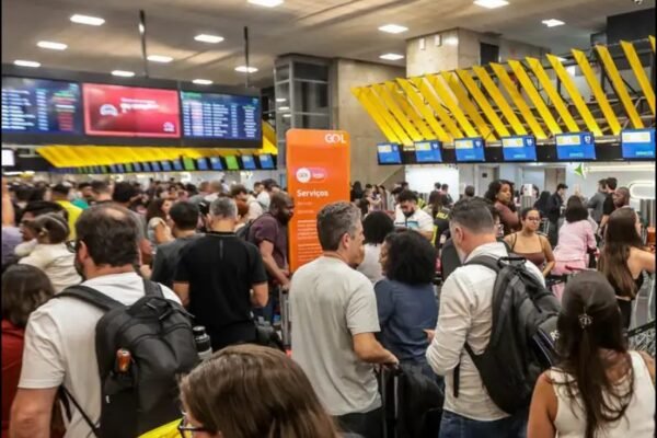 Ventania que superou 90 quilômetros por hora fez Congonhas cancelar 87 decolagens e 80 pousos