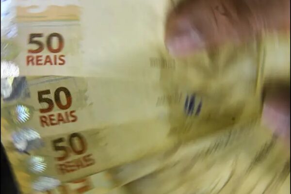 Governo Federal confirma salário mínimo de R$ 1.621 em 2026