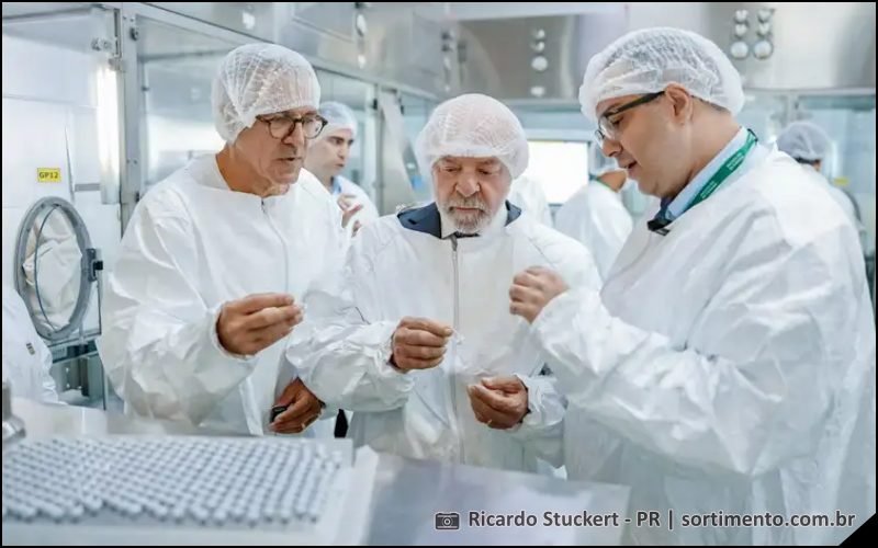 Presidente da República, Luiz Inácio Lula da Silva, parceria com a China para produção de vacina