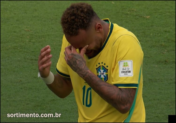 Neymar Jr foi para a Copa do Mundo lesionado