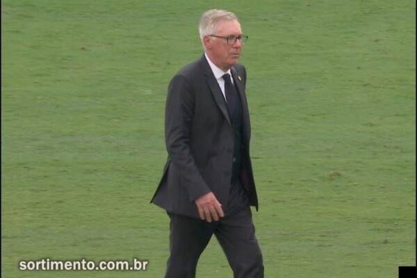 Carlo Ancelotti fracassou na Copa do Mundo